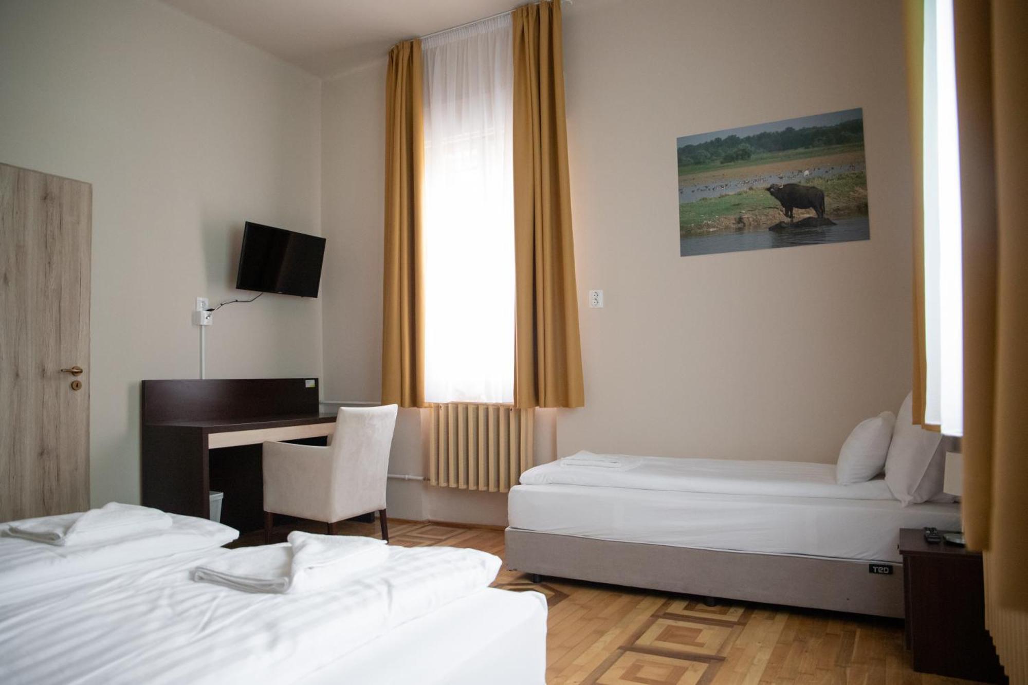 Camping Nosztalgia Es *