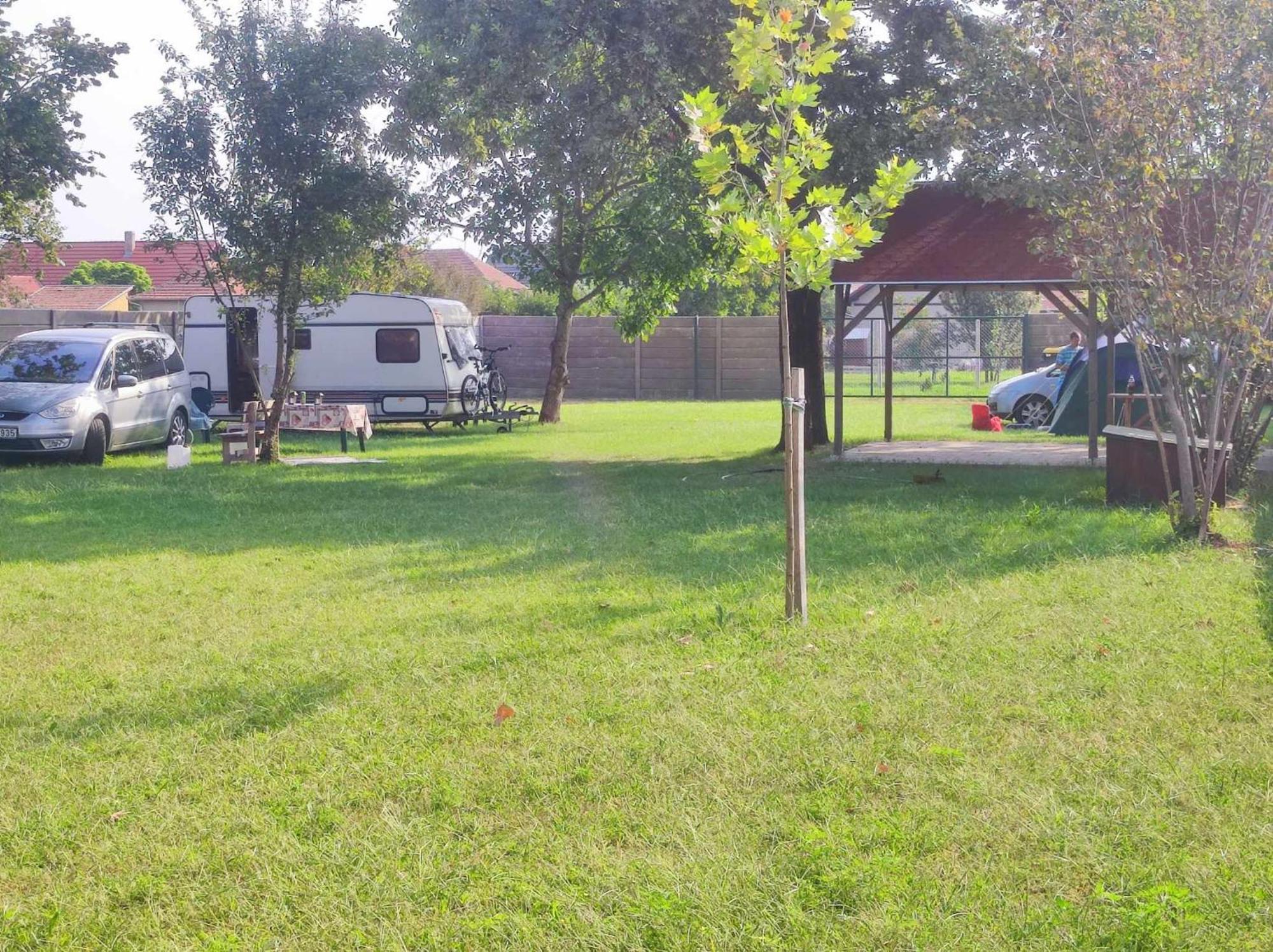 Nosztalgia Es Camping Mórahalom